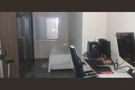 Casa à venda com 3 quartos, 191m² em Vila Vitorio Mazzei, São Paulo