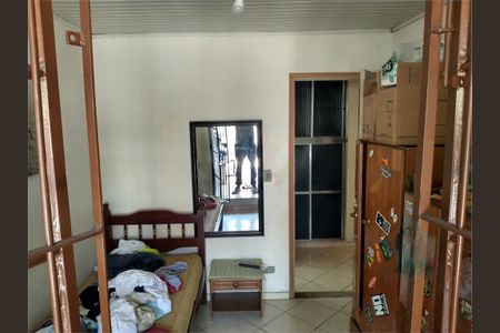 Casa à venda com 4 quartos, 200m² em Vila Nelson, São Paulo