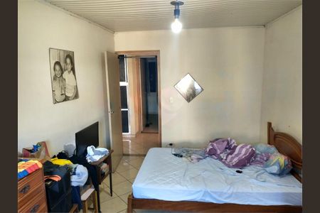 Casa à venda com 4 quartos, 200m² em Vila Nelson, São Paulo