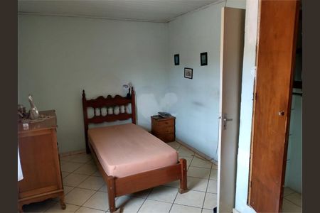 Casa à venda com 4 quartos, 200m² em Vila Nelson, São Paulo