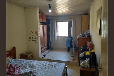 Casa à venda com 4 quartos, 200m² em Vila Nelson, São Paulo