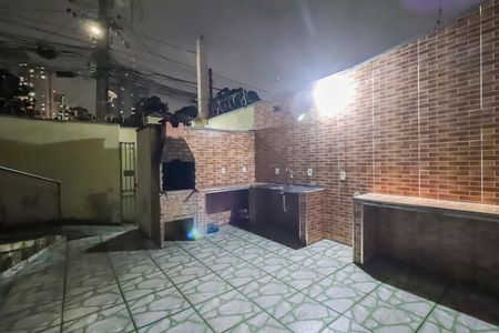 Casa de condomínio à venda com 117m², 3 quartos e 2 vagas Casa de condomínio à venda com 117m², 3 quartos e 2 vagasÁrea comum - Churrasqueira