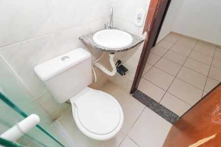 Casa de condomínio à venda com 117m², 3 quartos e 2 vagas Casa de condomínio à venda com 117m², 3 quartos e 2 vagasBanheiro da Suíte