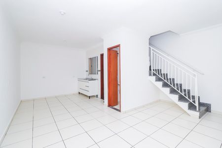 Sala de casa de condomínio para alugar com 3 quartos, 117m² em Vila Regina, São Paulo