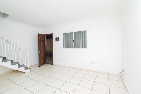 Sala de casa de condomínio para alugar com 3 quartos, 117m² em Vila Regina, São Paulo