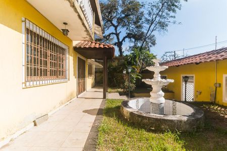 Casa para alugar com 905m², 5 quartos e 6 vagas Casa para alugar com 905m², 5 quartos e 6 vagasEntrada
