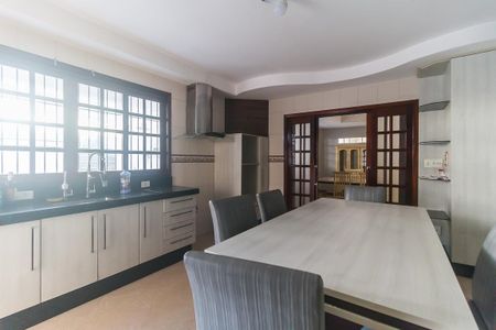 Casa para alugar com 905m², 5 quartos e 6 vagas Casa para alugar com 905m², 5 quartos e 6 vagasCozinha