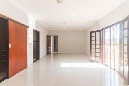 Casa para alugar com 905m², 5 quartos e 6 vagas Casa para alugar com 905m², 5 quartos e 6 vagasQuarto 4 - Suíte 4