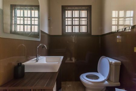 Casa para alugar com 905m², 5 quartos e 6 vagas Casa para alugar com 905m², 5 quartos e 6 vagasLavabo