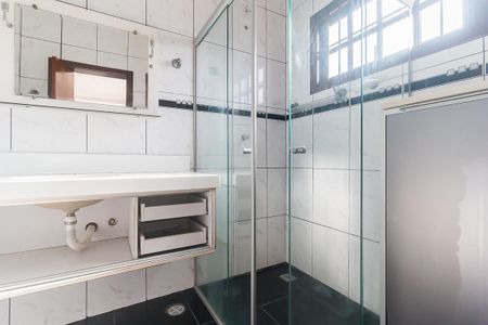 Casa para alugar com 905m², 5 quartos e 6 vagas Casa para alugar com 905m², 5 quartos e 6 vagasBanheiro da Suíte 3
