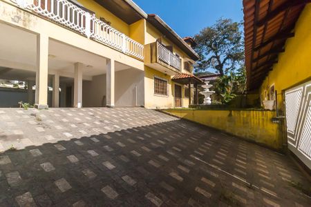 Casa para alugar com 905m², 5 quartos e 6 vagas Casa para alugar com 905m², 5 quartos e 6 vagasEntrada