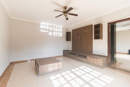 Casa para alugar com 905m², 5 quartos e 6 vagas Casa para alugar com 905m², 5 quartos e 6 vagasSala