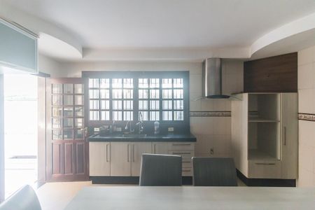 Casa para alugar com 905m², 5 quartos e 6 vagas Casa para alugar com 905m², 5 quartos e 6 vagasCozinha