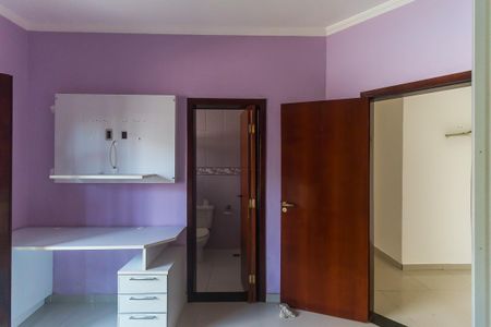 Casa para alugar com 905m², 5 quartos e 6 vagas Casa para alugar com 905m², 5 quartos e 6 vagasQuarto 2 - Suíte 2