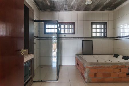 Casa para alugar com 905m², 5 quartos e 6 vagas Casa para alugar com 905m², 5 quartos e 6 vagasBanheiro da Suíte 4