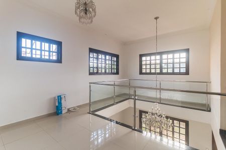 Casa para alugar com 905m², 5 quartos e 6 vagas Casa para alugar com 905m², 5 quartos e 6 vagasHall