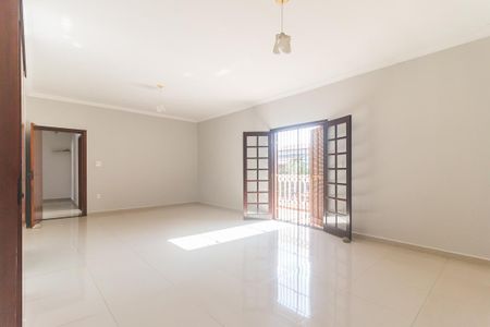Casa para alugar com 905m², 5 quartos e 6 vagas Casa para alugar com 905m², 5 quartos e 6 vagasQuarto 4 - Suíte 4