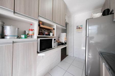 Cozinha e Área de Serviço de apartamento à venda com 2 quartos, 60m² em Parque Paineiras, São Paulo