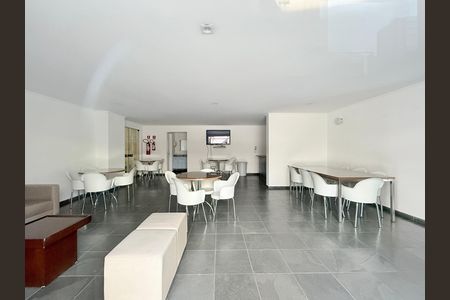 Apartamento à venda com 57m², 2 quartos e 1 vaga Apartamento à venda com 57m², 2 quartos e 1 vagaÁrea comum