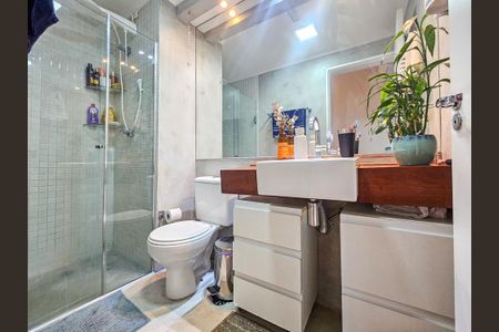Apartamento à venda com 57m², 2 quartos e 1 vaga Apartamento à venda com 57m², 2 quartos e 1 vagaBanheiro social