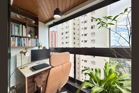 Apartamento à venda com 57m², 2 quartos e 1 vaga Apartamento à venda com 57m², 2 quartos e 1 vagaSacada