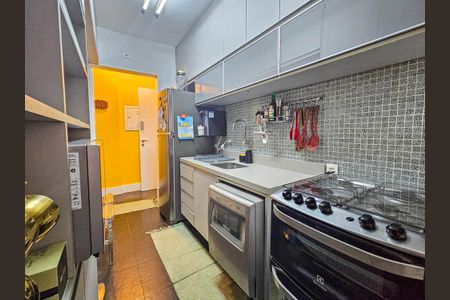 Apartamento à venda com 57m², 2 quartos e 1 vaga Apartamento à venda com 57m², 2 quartos e 1 vagaCozinha