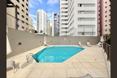 Apartamento à venda com 57m², 2 quartos e 1 vaga Apartamento à venda com 57m², 2 quartos e 1 vagaPiscina