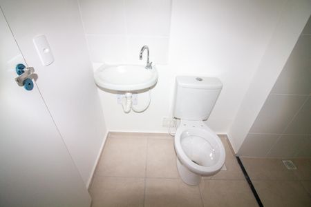 Apartamento à venda com 42m², 2 quartos e sem vaga Apartamento à venda com 42m², 2 quartos e sem vagaBanheiro