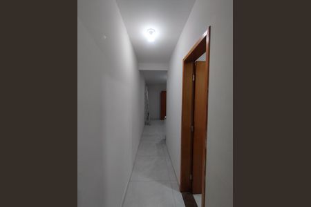 Corredor  de apartamento para alugar com 1 quarto, 30m² em Parque Bristol, São Paulo