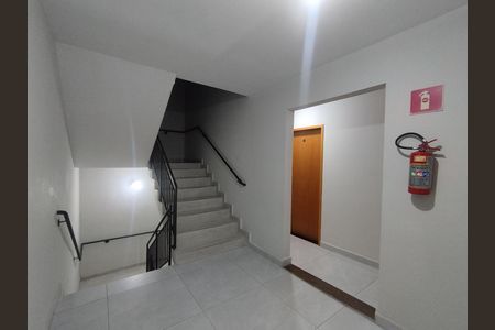 Hall de entrada de apartamento para alugar com 1 quarto, 30m² em Parque Bristol, São Paulo