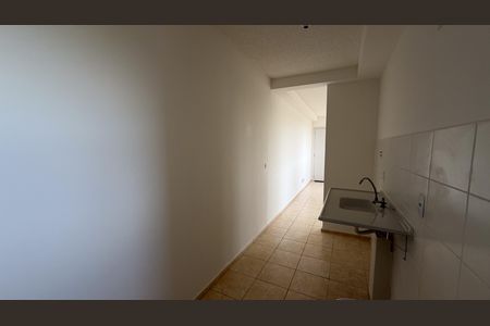 Apartamento para alugar com 45m², 2 quartos e 1 vaga Apartamento para alugar com 45m², 2 quartos e 1 vagaCozinha e Área de Serviço