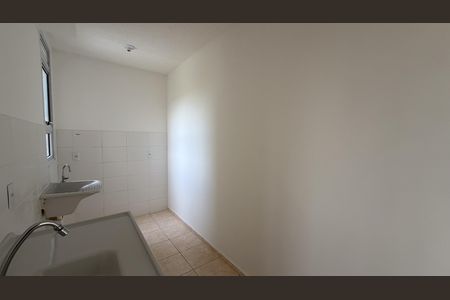 Apartamento para alugar com 45m², 2 quartos e 1 vaga Apartamento para alugar com 45m², 2 quartos e 1 vagaCozinha e Área de Serviço
