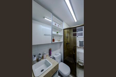 Apartamento à venda com 59m², 2 quartos e 1 vaga Apartamento à venda com 59m², 2 quartos e 1 vagaBanheiro