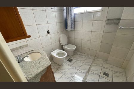 Apartamento para alugar com 106m², 3 quartos e 1 vaga Apartamento para alugar com 106m², 3 quartos e 1 vagaBanheiro da Suíte 1
