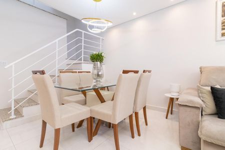 Sala de casa de condomínio à venda com 3 quartos, 115m² em Jardim Fernandes, São Paulo