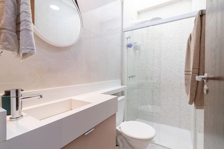 Casa de condomínio à venda com 115m², 3 quartos e 2 vagas Casa de condomínio à venda com 115m², 3 quartos e 2 vagasBanheiro da Suíte
