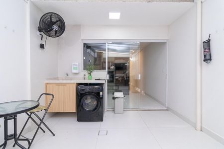 Casa de condomínio à venda com 115m², 3 quartos e 2 vagas Casa de condomínio à venda com 115m², 3 quartos e 2 vagasÁrea de Serviço