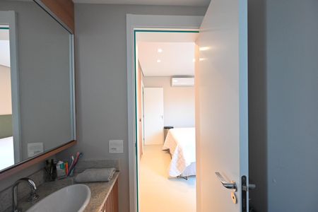 Apartamento à venda com 90m², 2 quartos e 1 vaga Apartamento à venda com 90m², 2 quartos e 1 vagaBanheiro da Suíte 1