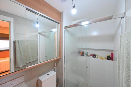 Apartamento à venda com 90m², 2 quartos e 1 vaga Apartamento à venda com 90m², 2 quartos e 1 vagaBanheiro da Suíte 2