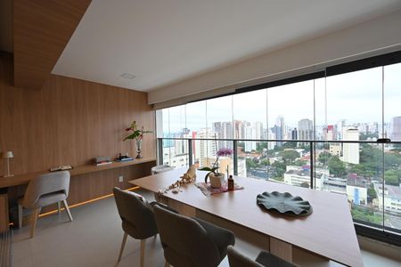 Apartamento à venda com 90m², 2 quartos e 1 vaga Apartamento à venda com 90m², 2 quartos e 1 vagaVaranda