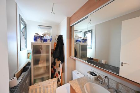 Apartamento à venda com 90m², 2 quartos e 1 vaga Apartamento à venda com 90m², 2 quartos e 1 vagaBanheiro da Suíte 1