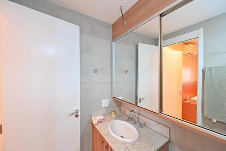 Apartamento à venda com 90m², 2 quartos e 1 vaga Apartamento à venda com 90m², 2 quartos e 1 vagaBanheiro da Suíte 2
