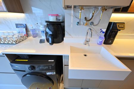 Apartamento à venda com 90m², 2 quartos e 1 vaga Apartamento à venda com 90m², 2 quartos e 1 vagaLavanderia