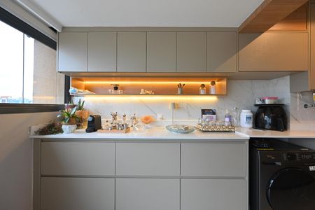 Apartamento à venda com 90m², 2 quartos e 1 vaga Apartamento à venda com 90m², 2 quartos e 1 vagaLavanderia