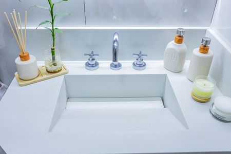 Apartamento à venda com 107m², 3 quartos e 2 vagas Apartamento à venda com 107m², 3 quartos e 2 vagasBanheiro suite 1