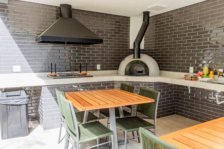 Apartamento à venda com 107m², 3 quartos e 2 vagas Apartamento à venda com 107m², 3 quartos e 2 vagasÁrea comum - Churrasqueira