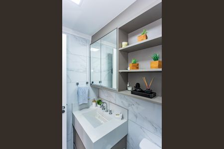 Apartamento à venda com 107m², 3 quartos e 2 vagas Apartamento à venda com 107m², 3 quartos e 2 vagasBanheiro suite 3