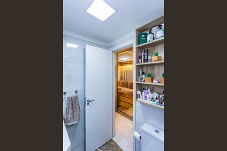 Apartamento à venda com 107m², 3 quartos e 2 vagas Apartamento à venda com 107m², 3 quartos e 2 vagasBanheiro suite 1