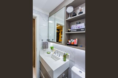 Apartamento à venda com 107m², 3 quartos e 2 vagas Apartamento à venda com 107m², 3 quartos e 2 vagasBanheiro suite 2