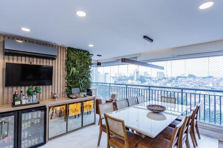 Apartamento à venda com 107m², 3 quartos e 2 vagas Apartamento à venda com 107m², 3 quartos e 2 vagasVaranda gourmet